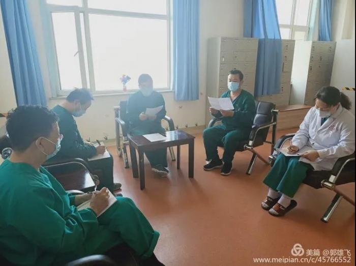 冲锋上阵战疫情 勇于担当作表率