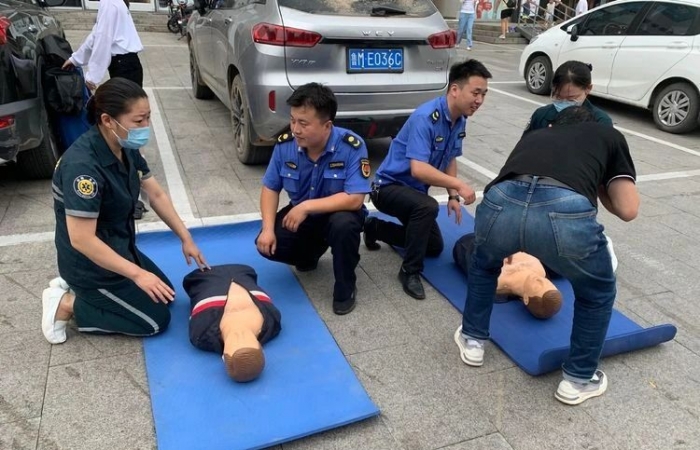 城市管理很重要 急救知识要学好