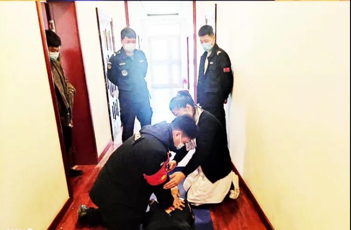 此城此“警” 学急救 护此城——永年区公安局巡警大队学习心肺复苏
