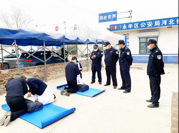 【比担当 比奉献 争先进】执勤民警学急救，掌握救命的技能——永年区第一医院