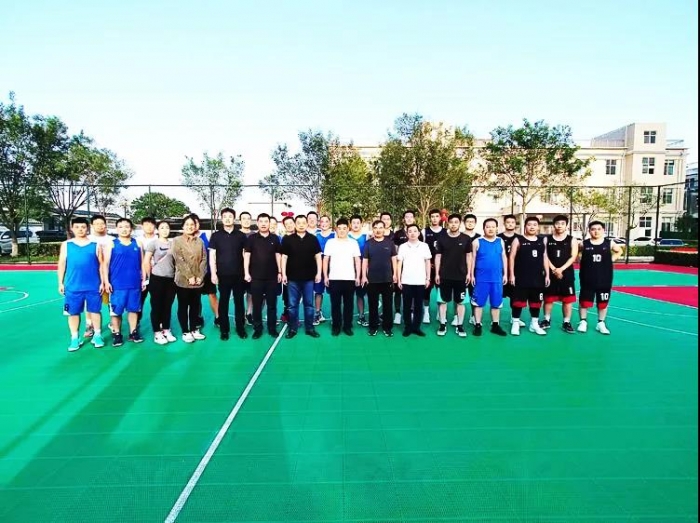 “体育强则中国强”——区第一医院和区纪委举行篮球友谊赛